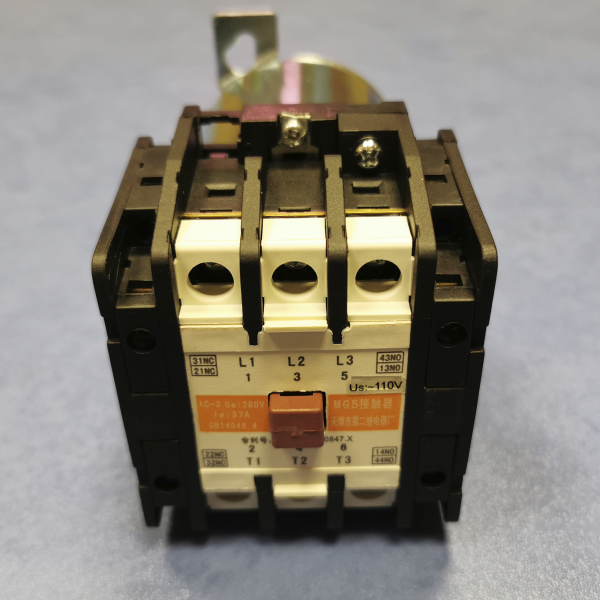 0876 Контактор MG5 AC-3 37A 110V_ДЕ