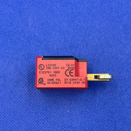 2405__Выключатель безопасности C2-U1Z R 6008116013