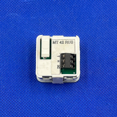 3159 Кнопка лифтовая MT42 RUS (без символов)_